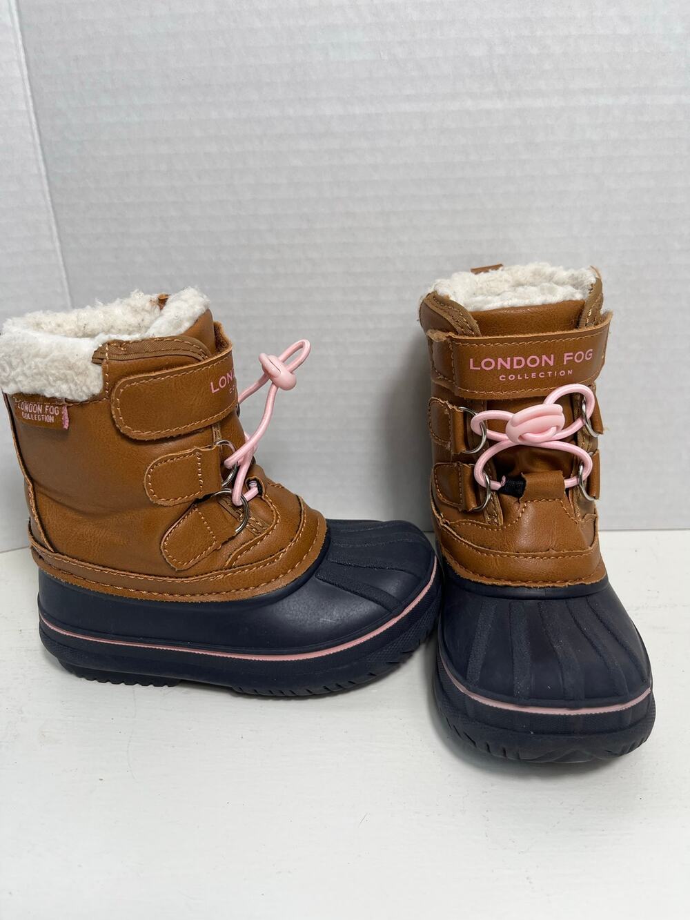 London Fog Toddler size 7girls snow boots tan with pink pulls insulated
